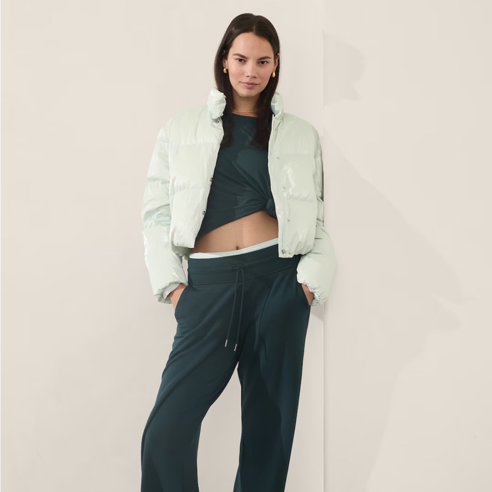 Athleta SUMMIT CROPPED SHINE DOWN PUFFER - Picture 4 of 12